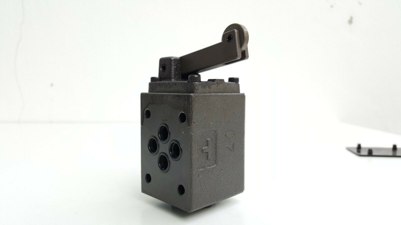 YUKEN รุ่น DCG, DCT | Cam Directional Valves | แคมวาล์ว วาล์วไฮดรอลิกควบคุมทิศทางแบบกลไก