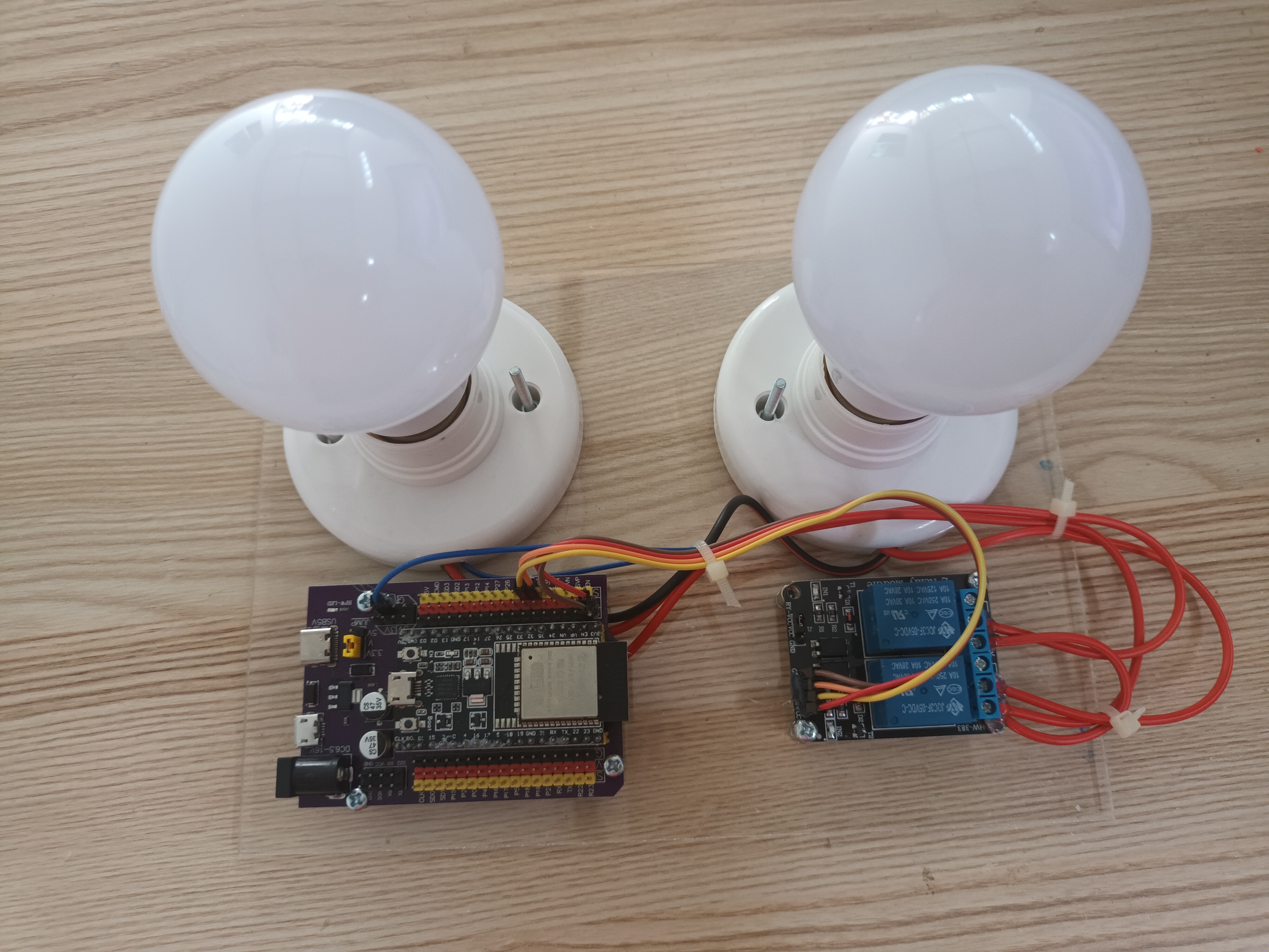 ชุดประกอบสำเร็จ IOT เปิด-ปิดไฟ ด้วยมือถือ ผ่าน ESP32 + Bluetooth