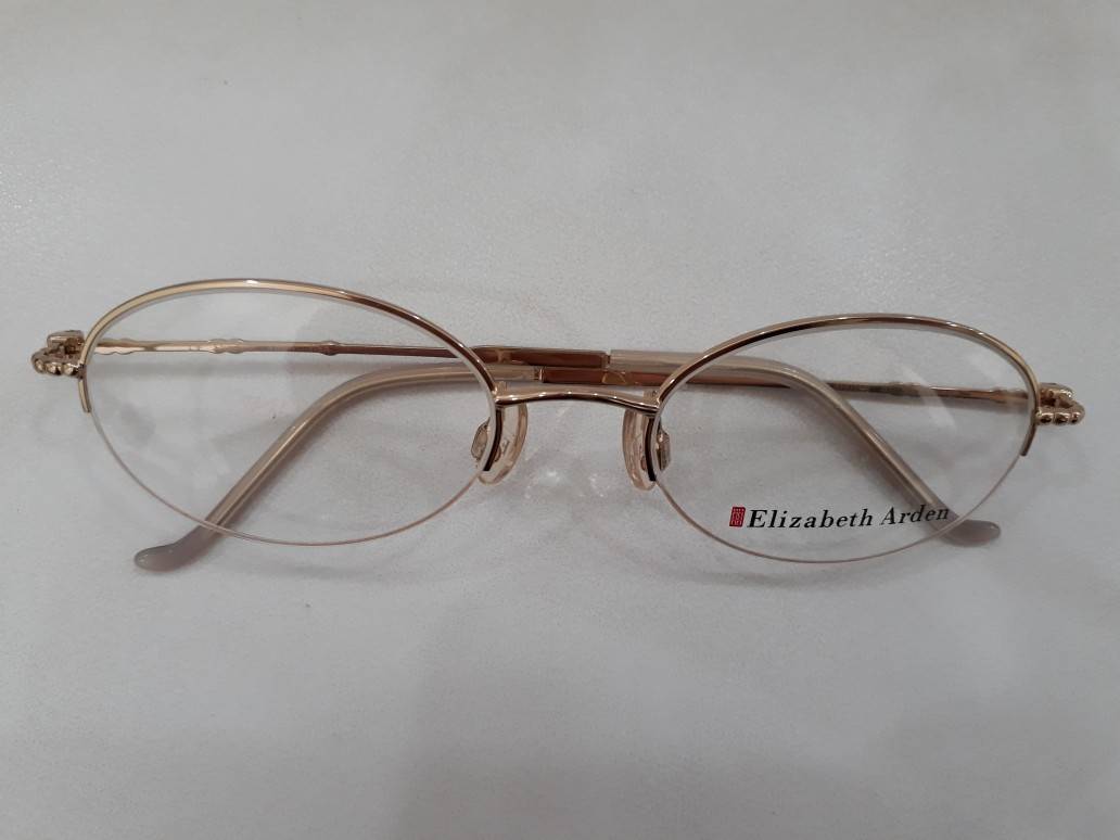 แว่นตาElizabeth Arden