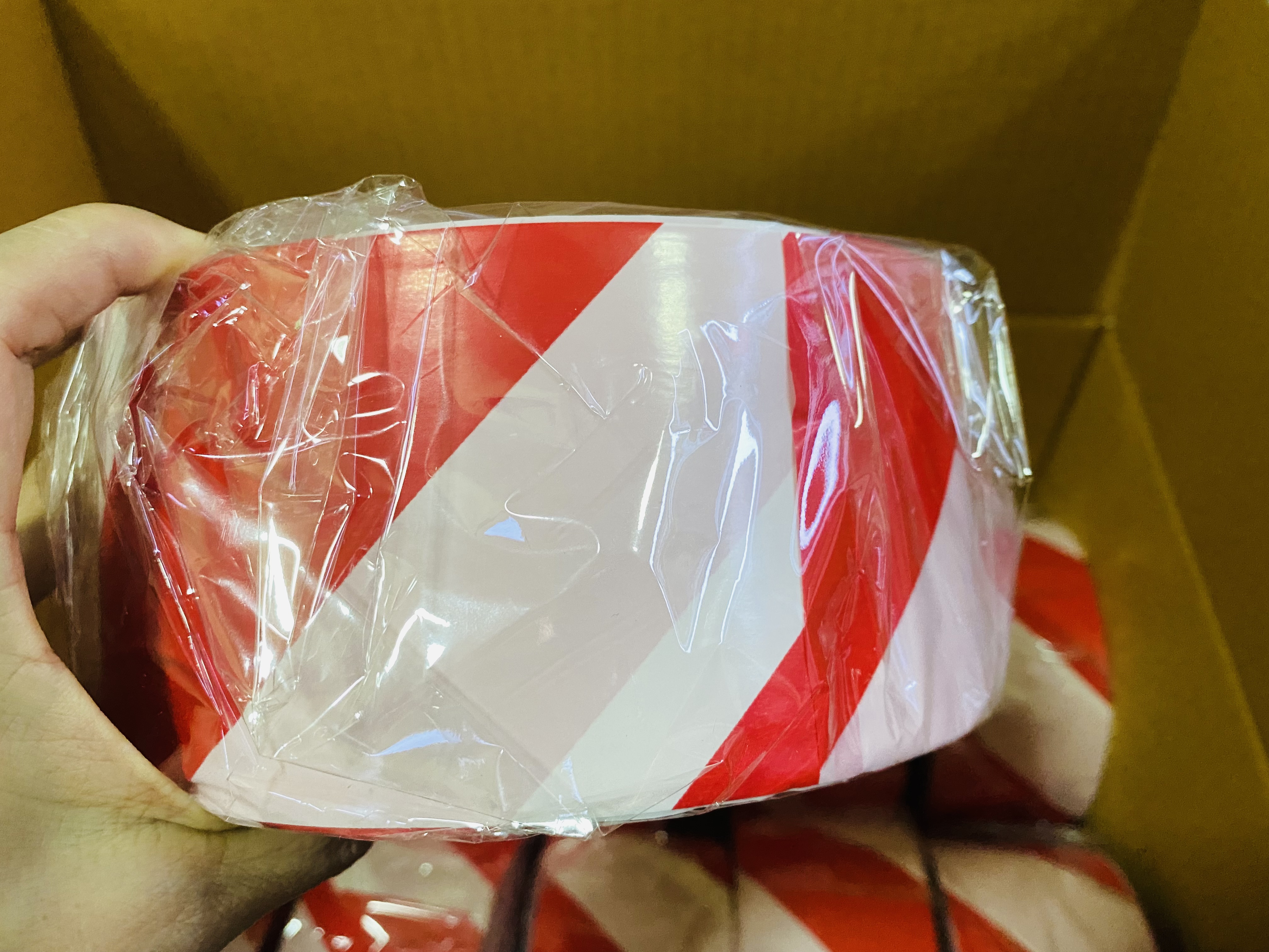 ยูโรเทป เทปกั้นเขต สีขาว-แดง ขนาด 3"x300m