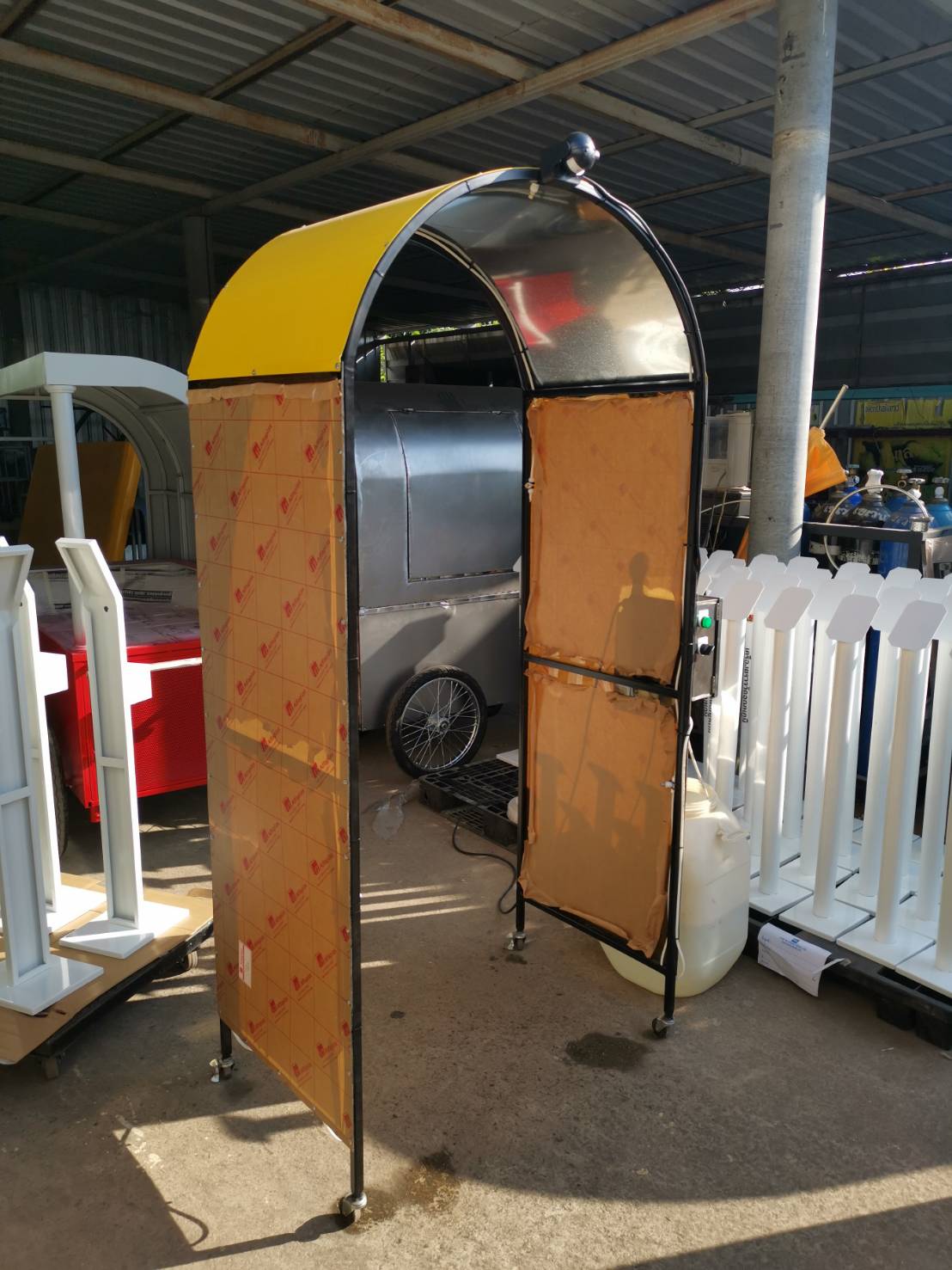 อุโมงค์พ่นฆ่าเชื้อโรคเคลื่อนย้ายได้ โครงสร้างเหล็กหุ้มอคริลิค