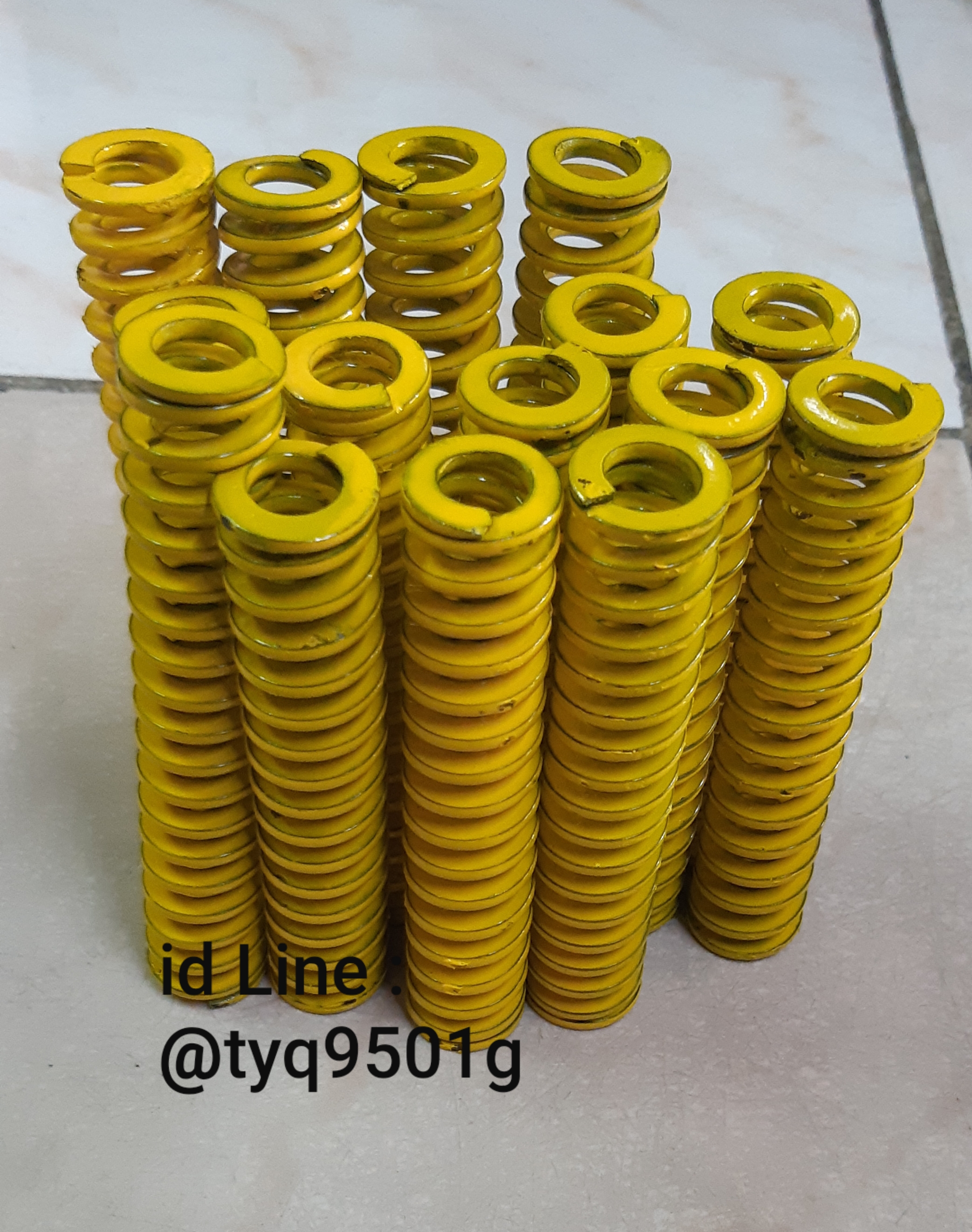 สปริงดันลวดแบน สนใจโทร.062-914-1692