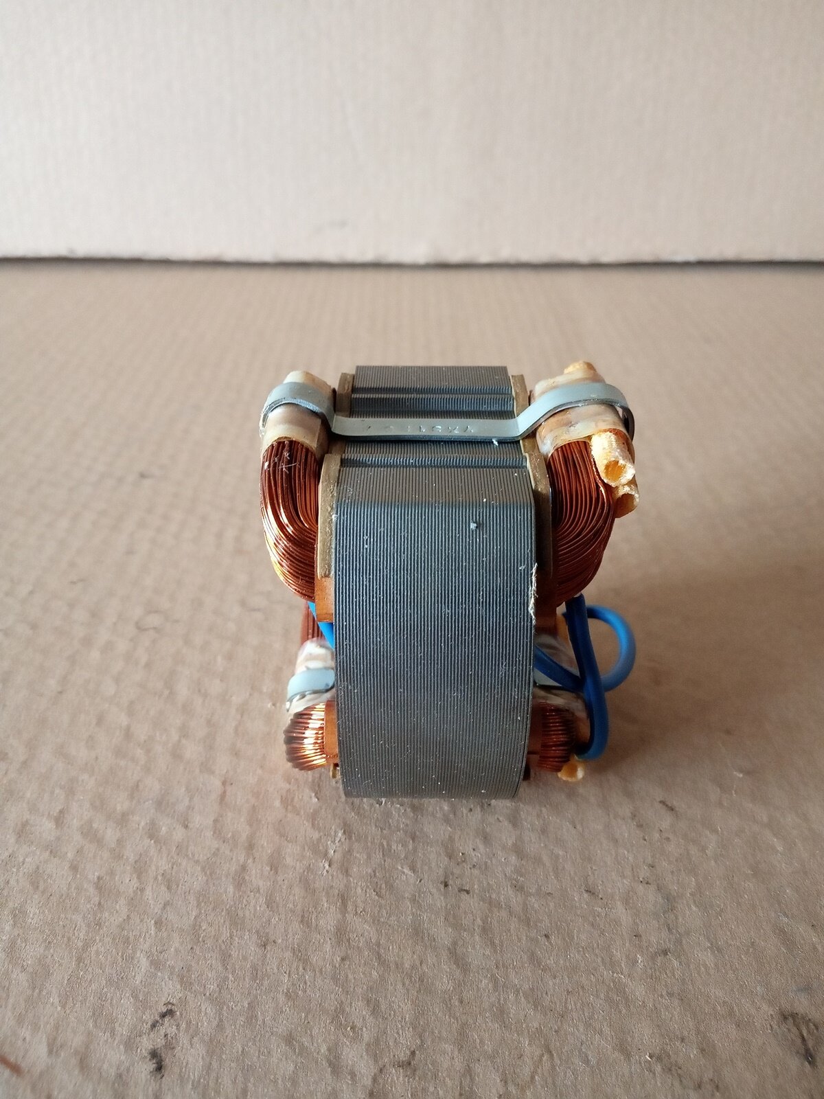 ฟิลคอยล์ เครื่องขัดกระดาษทราย MAKITA รุ่น 9924DB