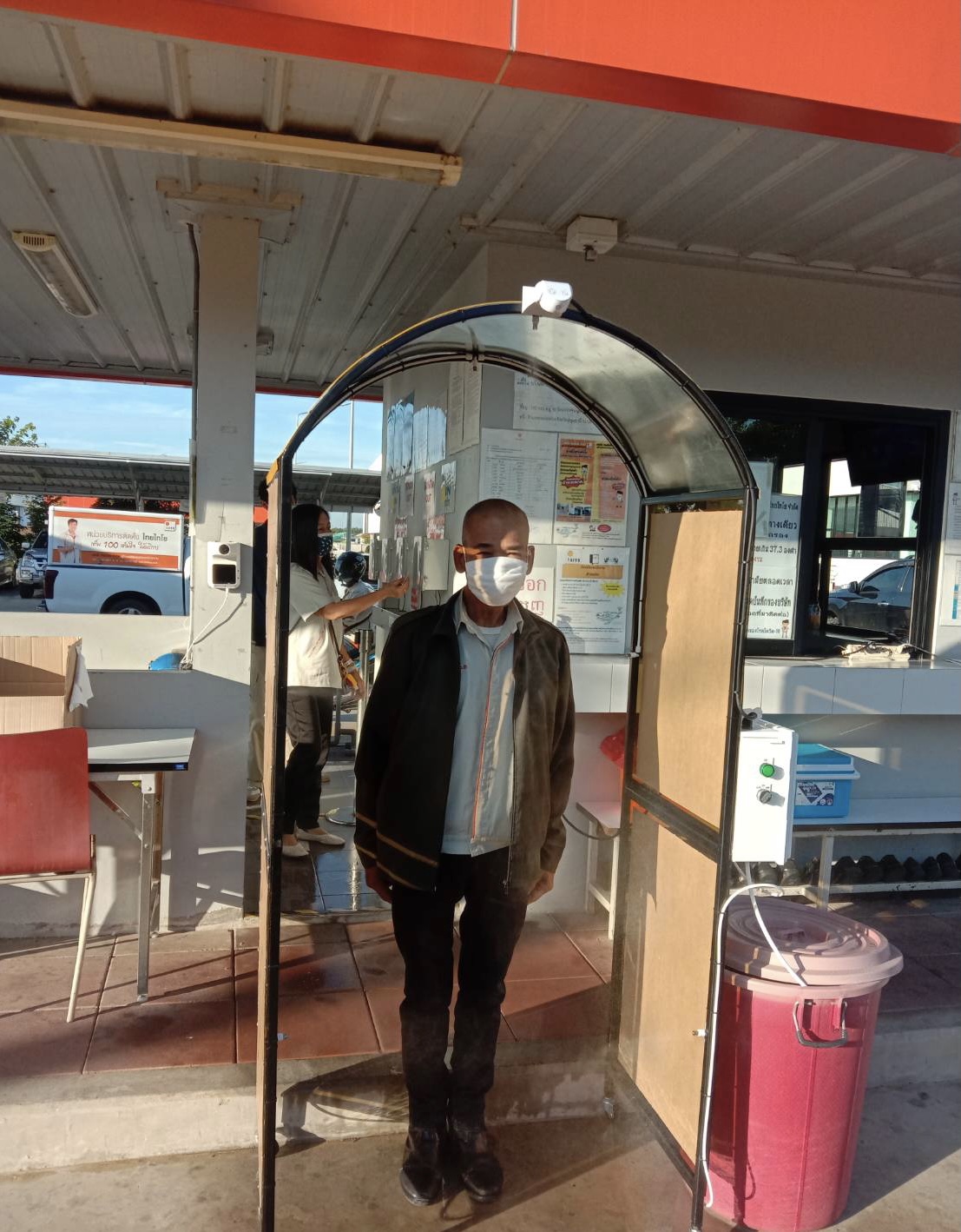 อุโมงค์พ่นฆ่าเชื้อโรคเคลื่อนย้ายได้ โครงสร้างเหล็กหุ้มอคริลิค