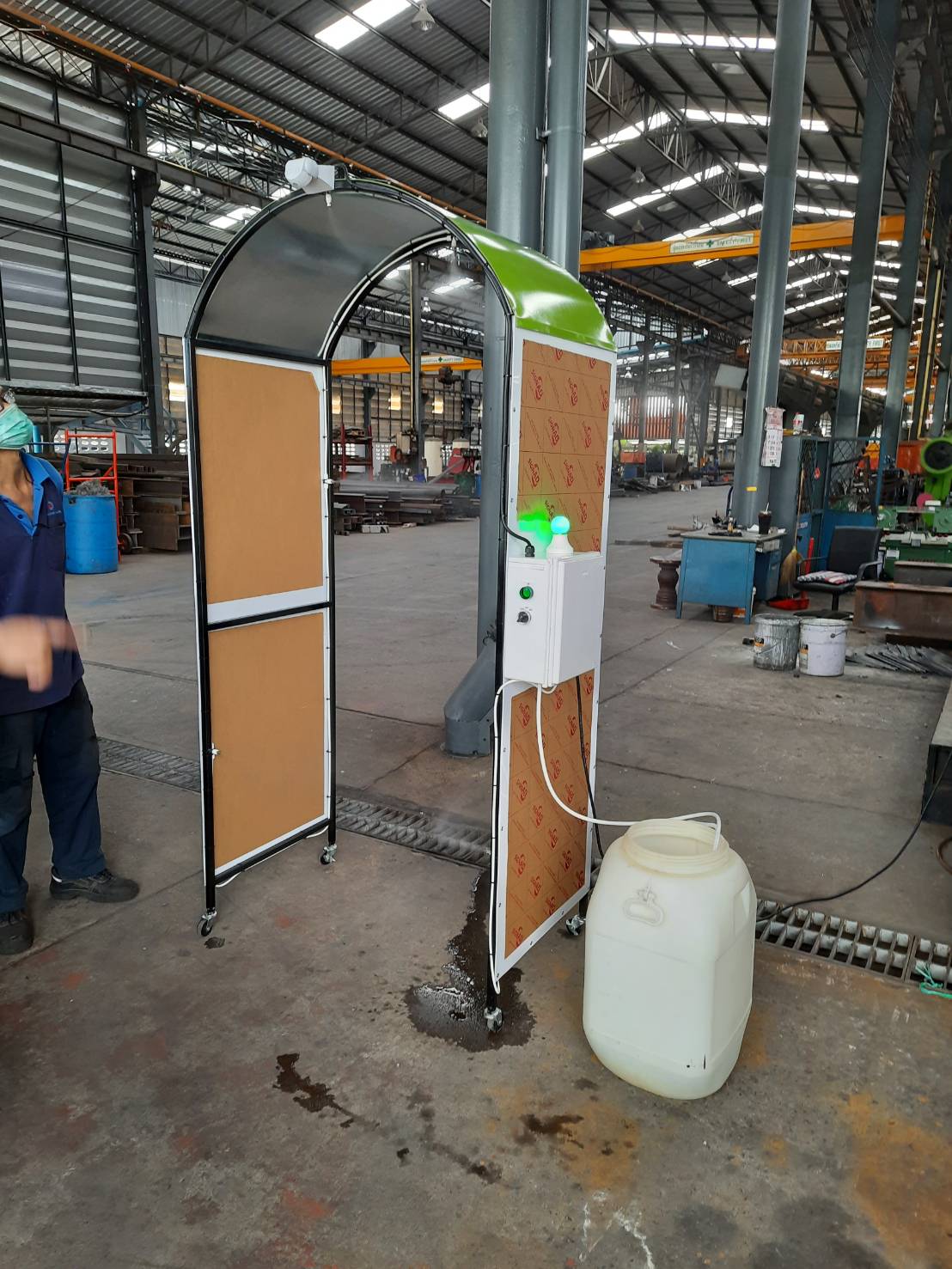 อุโมงค์พ่นฆ่าเชื้อโรคเคลื่อนย้ายได้ โครงสร้างเหล็กหุ้มอคริลิค