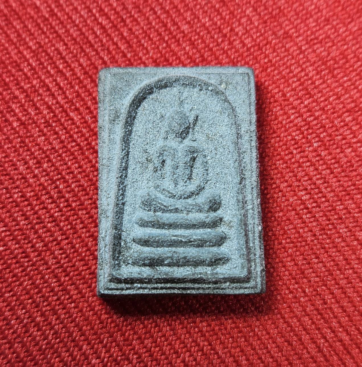 * "พระสมเด็จ 12 นักษัตร หลวงปู่เริ่ม ปรโม "รุ่นสร้างศาลา"..."พิมพ์กลาง" วัดจุกกะเฌอ ต.บึง อ.ศรีราชา จ.ชลบุรี ปี พ.ศ. 2532..! (สภาพสวยสมบูรณ์ดั้งเดิม (สวยแชมป์..!)...สวยมากๆ...สวยเดิมๆ (คราบแป้ง ยังอยู่ครบ)...ไม่ผ่านการใช้...ประสบก