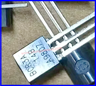 BCR3AM-14B Triac ไตรแอค 3A 700V TO-92