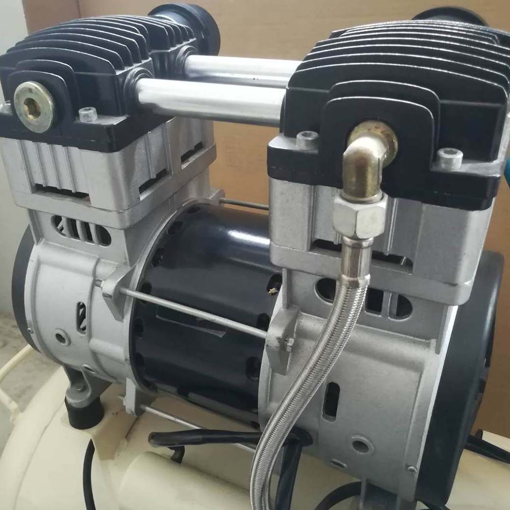 ปั๊มลม Oil free ญี่ห้อ TAKEDA