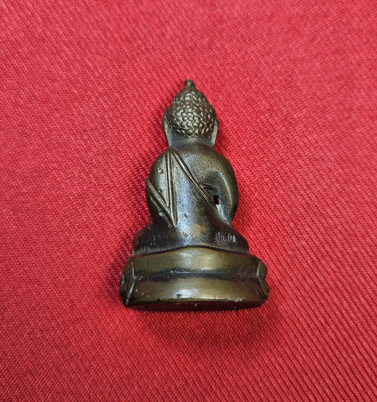 * "พระกริ่งรุ่นแรก หลวงพ่อเจริญ มุนิจารี วัดจันเสน ต.จันเสน อ.ตาคลี จ.นครสวรรค์..! "เนื้อนวโลหะ" (ก้นจาร)...(ตอกโค๊ต "จันเสน" กำกับ)..."สภาพสวยสมบูรณ์ดั้งเดิม...สวยมากๆ...สวยเดิมๆ...ไม่ผ่านการใช้...หายากมากแล้ว..!"