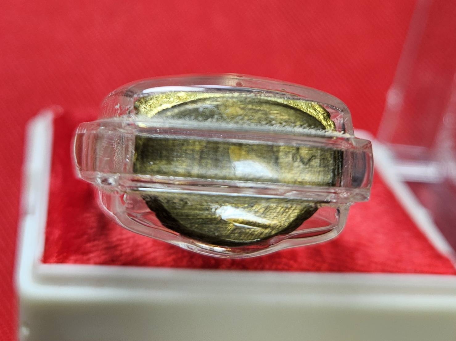 * "พระกริ่งญาณวิศิษฏ์ หลวงพ่อทอง จนฺทสิริ "ศิษย์สายเลือดธรรม ท่านพ่อลี ธมฺมธโร วัดอโศการาม จ.สมุทรปราการ) "รุ่น 2" วัดอโศการาม ต.ท้ายบ้าน อ.เมือง จ.สมุทรปราการ พ.ศ. 2548..! "เนื้อทองทิพย์" (ใต้ฐาน ของ องค์พระ ตอกโค๊ต "นะ