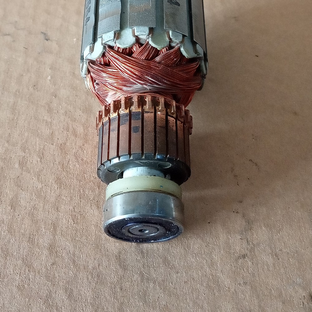 ทุ่น เลื่อยวงเดือน MAKITA รุ่น 5600NB (ญี่ปุ่นแท้)