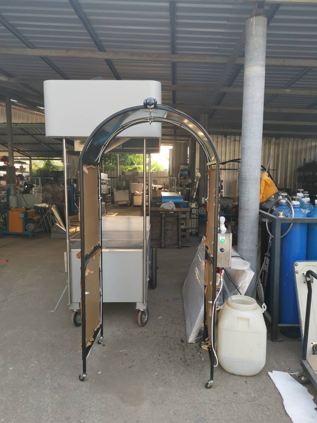 อุโมงค์พ่นฆ่าเชื้อโรคเคลื่อนย้ายได้ โครงสร้างเหล็กหุ้มอคริลิค