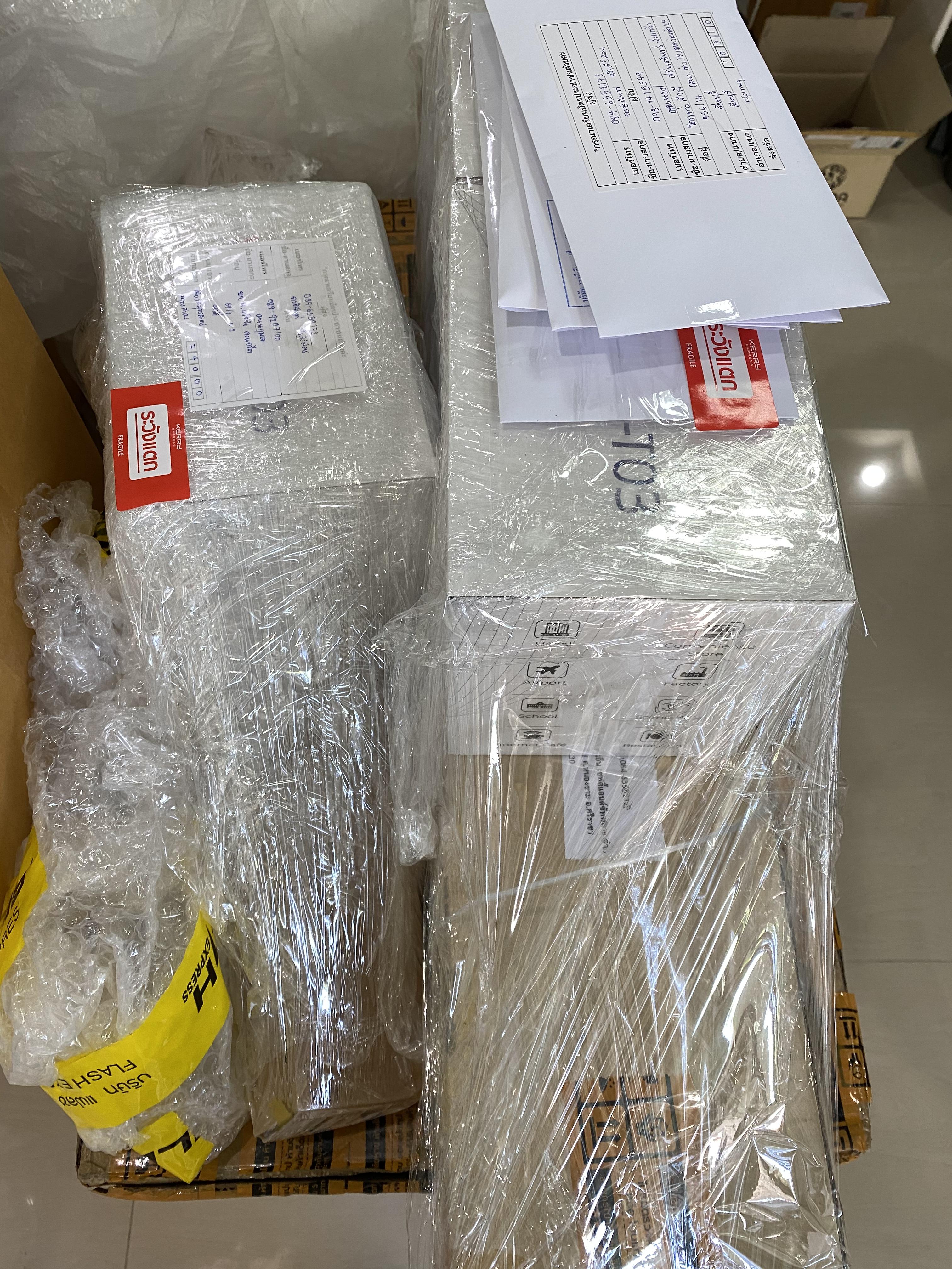 เครื่องวัดอุณหภูมิแบบอินฟาเรด พร้อมขาตั้งและอุปกรณ์ครบชุด