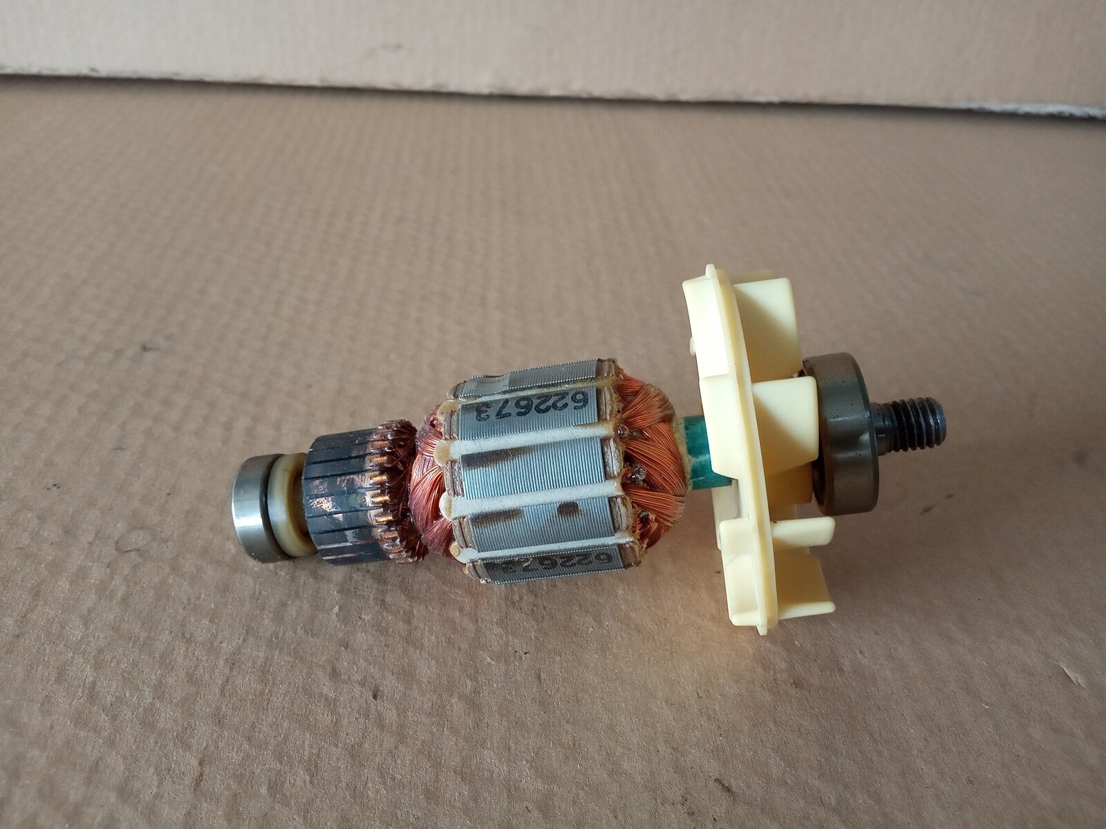 ทุ่น เครื่องขัดกระดาษทราย MAKITA รุ่น 9045N (ญี่ปุ่นแท้)