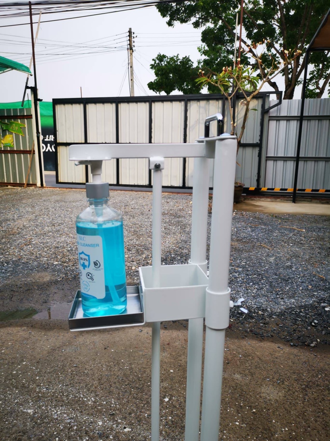 อุปกรณ์จ่ายแอลกอฮอล์แบบเท้าเหยียบ วัสดุเหล็กพ่นสีอบอย่างดี (B)