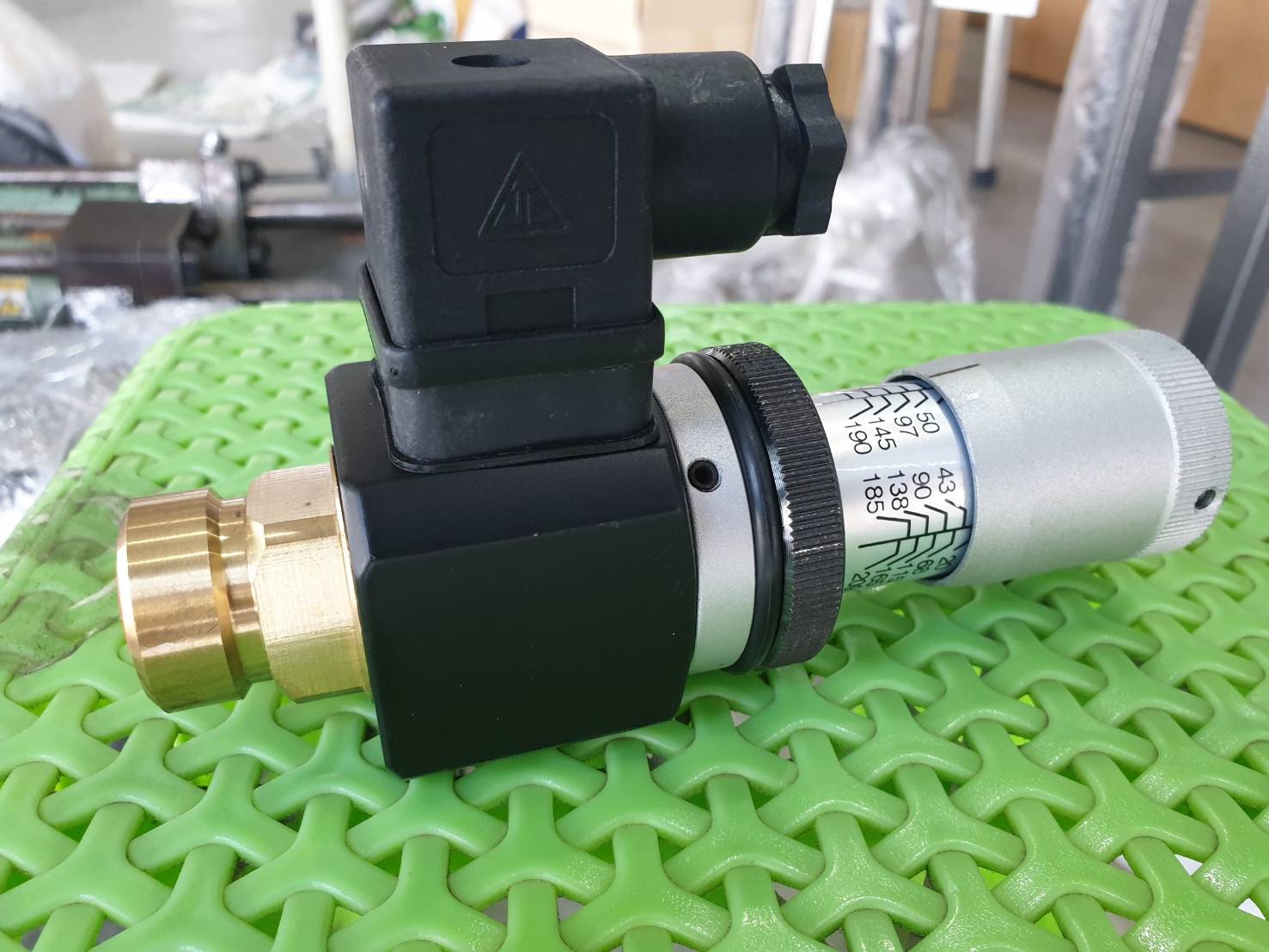 Pressure Switch | เพรสเชอร์สวิทซ์ ไฮดรอลิค สวิทซ์ควบคุมแรงดัน | Cesko JCS Series | PDF