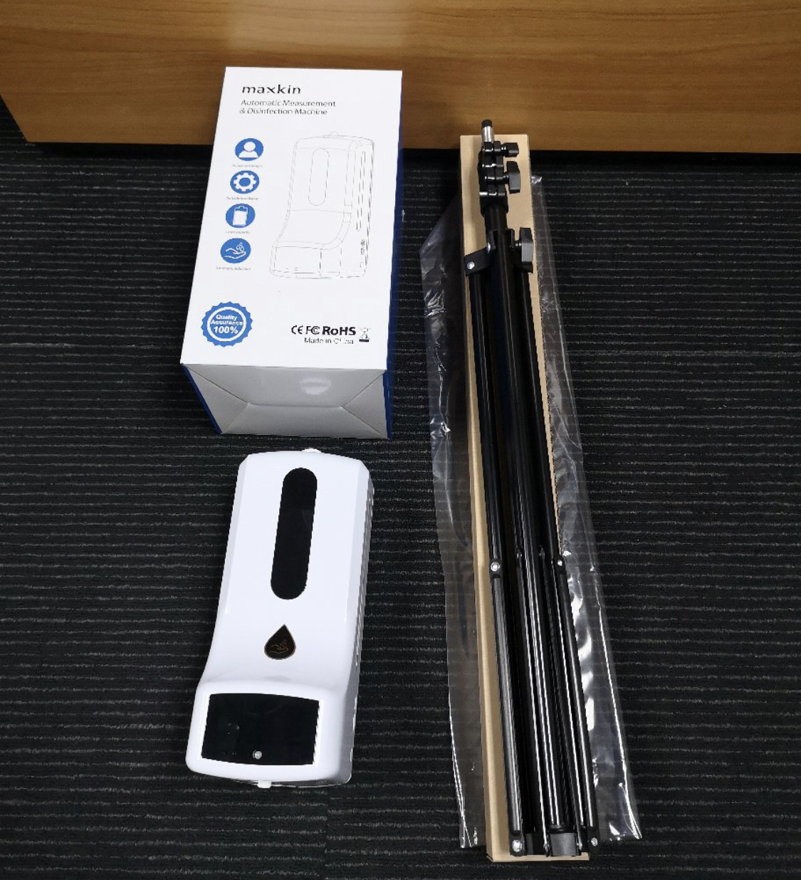 เครื่องวัดอุณหภูมิอัตโนมัติ พร้อมที่จ่ายแอลกอฮอล์ชนิดน้ำ