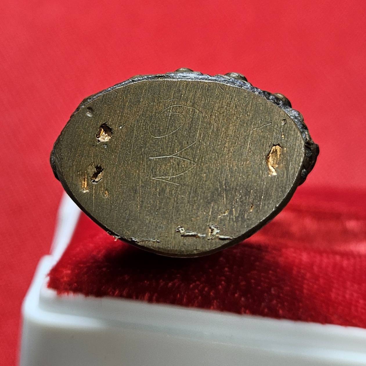 * "พระกริ่งรุ่นแรก หลวงพ่อเจริญ มุนิจารี วัดจันเสน ต.จันเสน อ.ตาคลี จ.นครสวรรค์..! "เนื้อนวโลหะ" (ก้นจาร)...(ตอกโค๊ต "จันเสน" กำกับ)..."สภาพสวยสมบูรณ์ดั้งเดิม...สวยมากๆ...สวยเดิมๆ...ไม่ผ่านการใช้...หายากมากแล้ว..!"