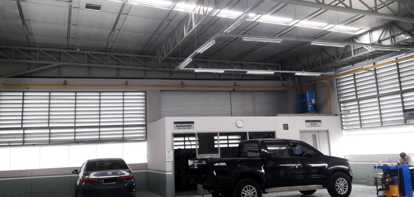 งานติดตั้งฉนวนกันความร้อน PE AcPcA - โชว์รูม