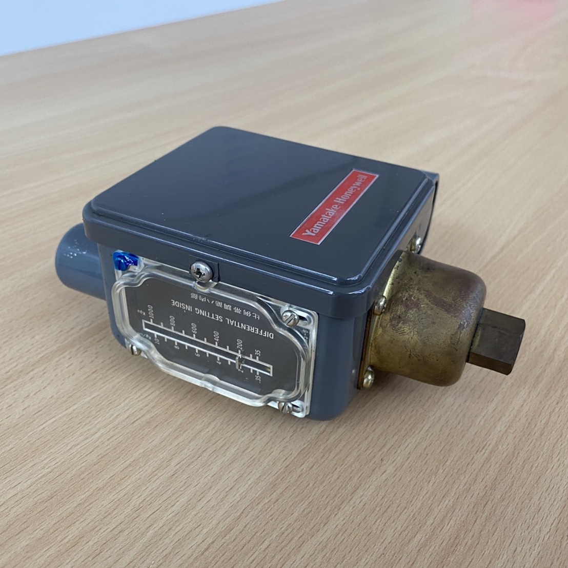 Pressure Controller – YAMATAKE HONEYWELL รุ่น L91B 1316