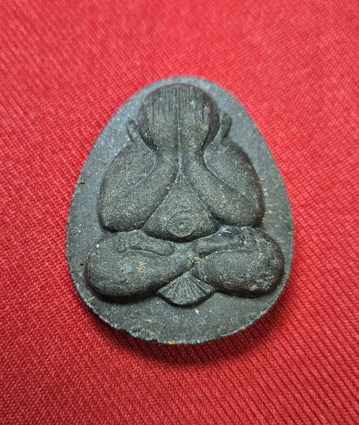 * "พระปิดตาจัมโบ้ ลาภ ผล พูน ทวี มีเสน่ห์ หลวงปู่คร่ำ ยโสธโร วัดวังหว้า อ.แกลง จ.ระยอง พ.ศ. 2518..! "เนื้อผงใบลาน" (สภาพสวยสมบูรณ์ดั้งเดิม...สวยมากๆ...สวยเดิมๆ...ไม่ผ่านการใช้...ประสบการณ์ ลือเลื่อง เยี่ยมสุดๆ...หายากมาก..!)