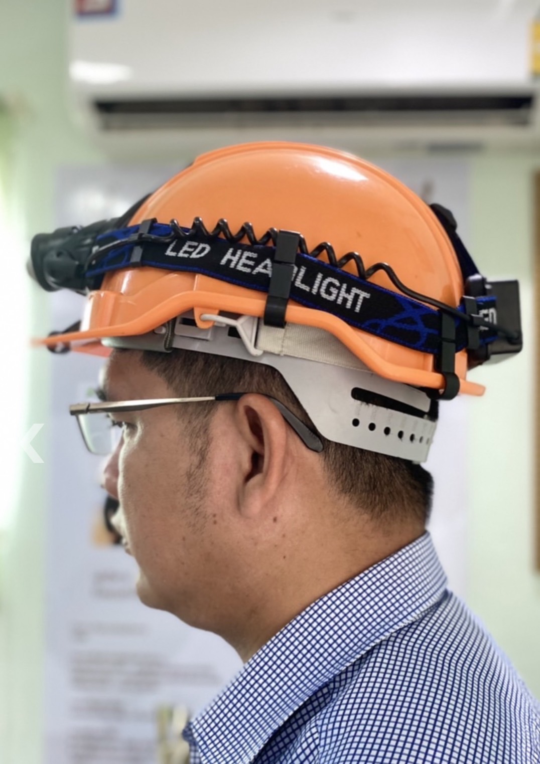 ไฟฉายคาดศรีษะ LED แสงสีขาว ซูมได้ ชาร์จไฟได้ในตัว