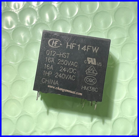 รีเลย์ HF14FW 012-HST 12VDC 16A