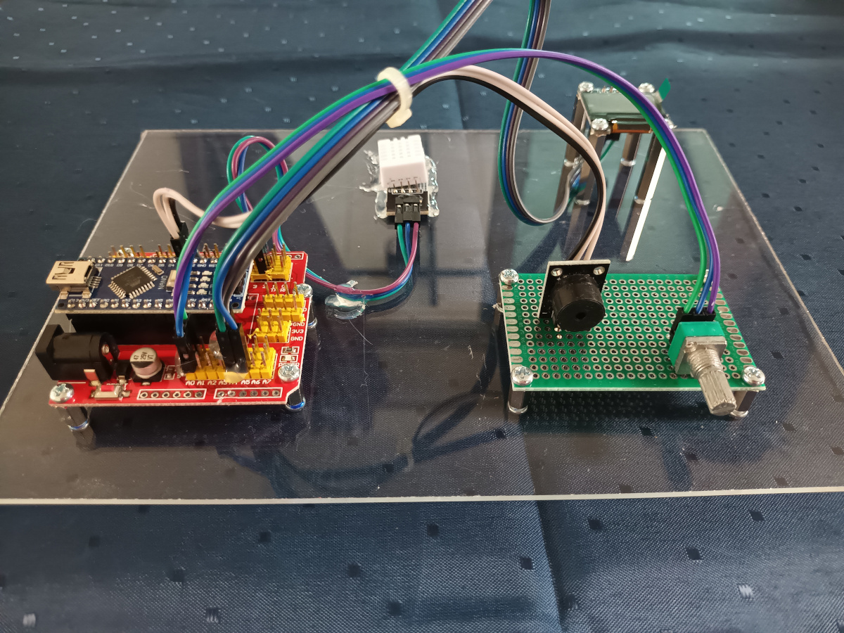 ชุดประกอบสำเร็จ วัดอุณหภูมิด้วย DHT22 และ แจ้งเตือนโดย Buzzer