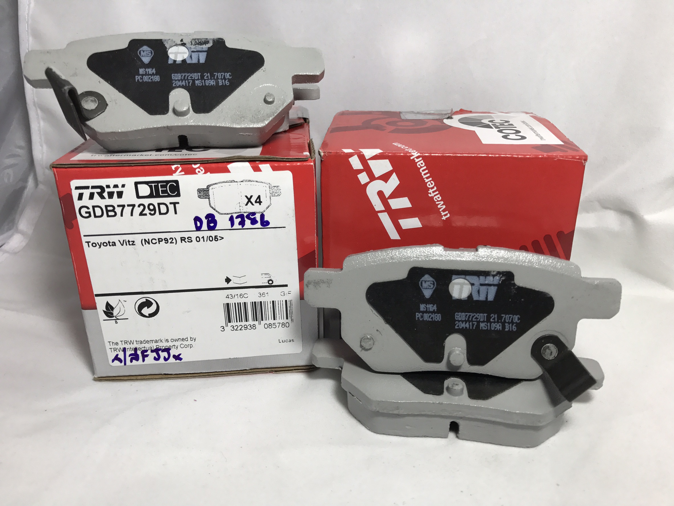 ผ้าเบรค TRW (หลัง) Toyota Yaris 1.5 Type-S ปี 2006-2012 DTEC
