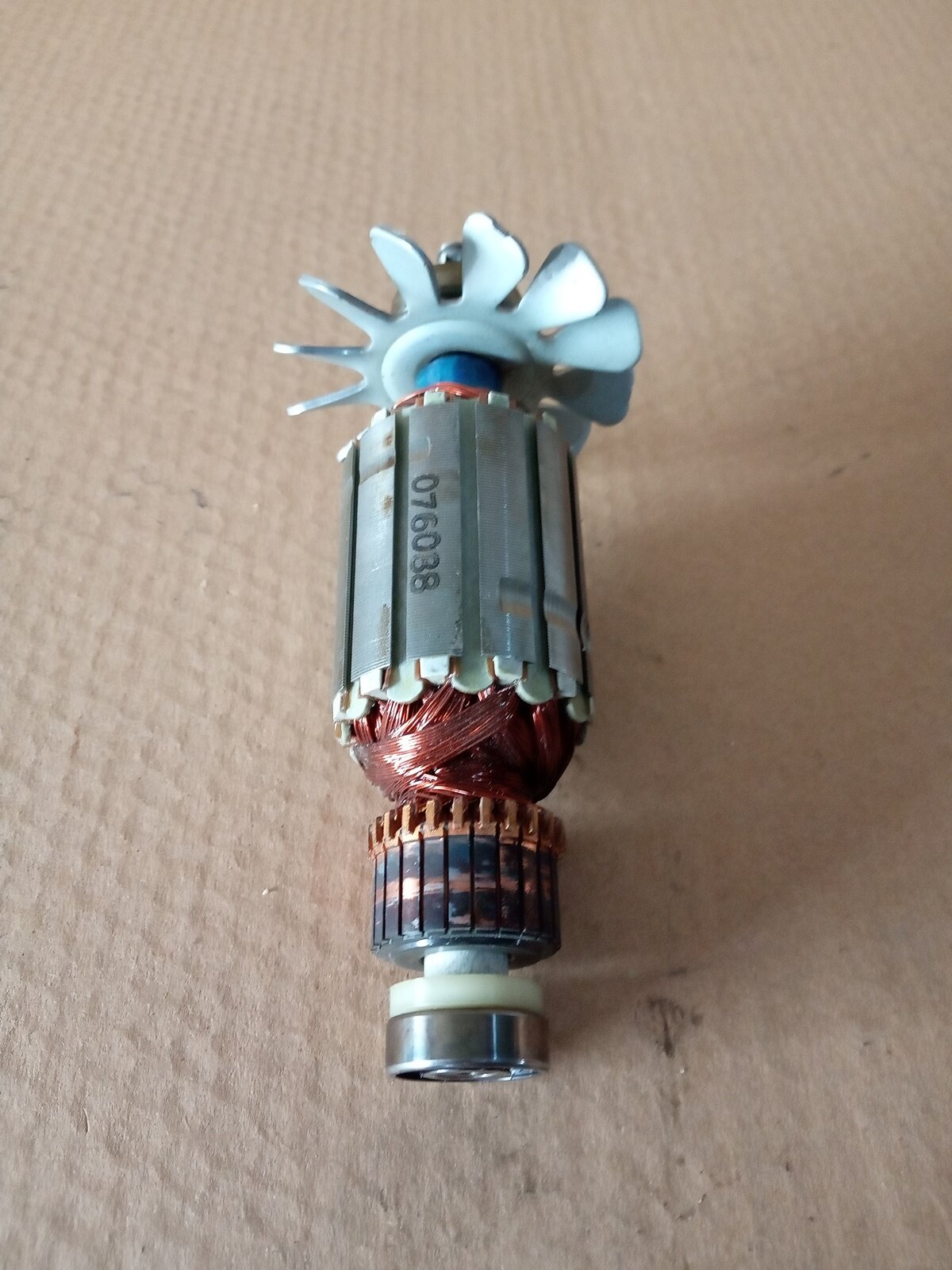 ทุ่น เครื่องตัด MAKITA รุ่น 4100NB (ญี่ปุ่นแท้)