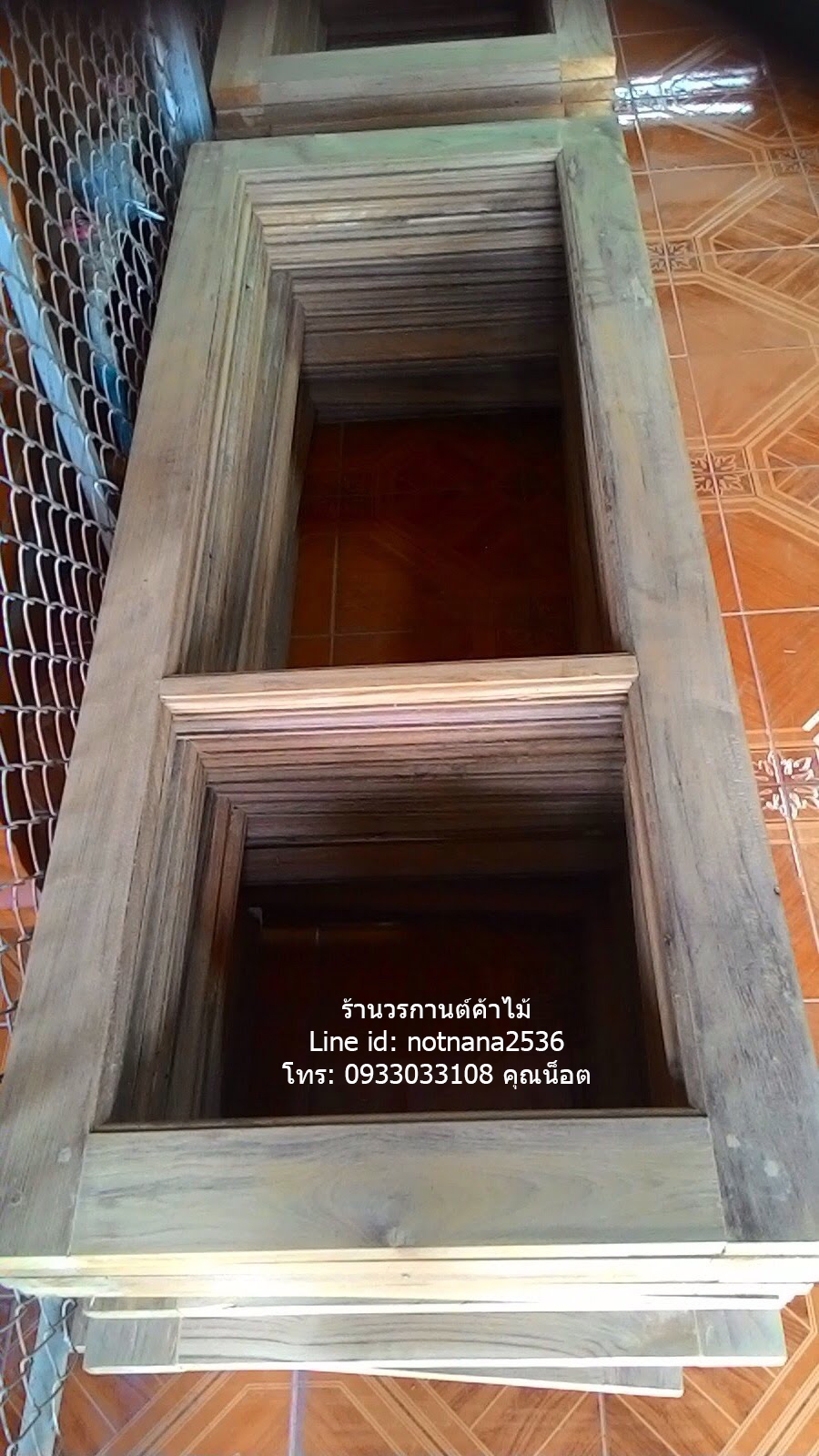 หน้าต่างไม้สักช่องกระจกเกรดA,B รหัส55