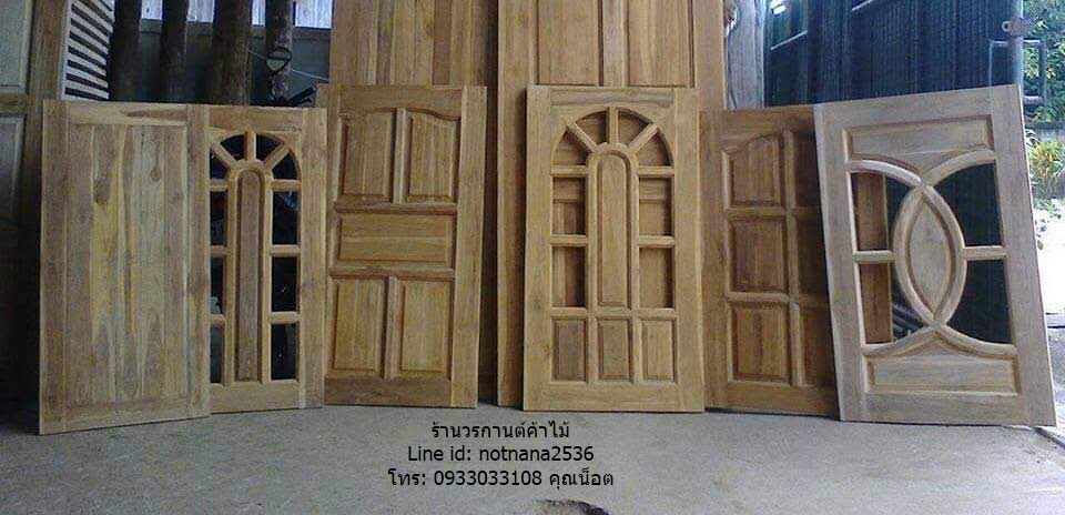 หน้าต่างไม้สัก