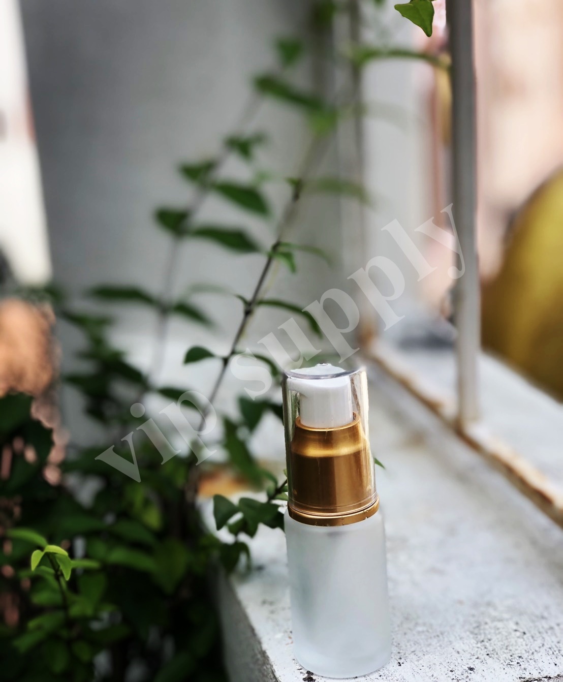 ขวดแก้วขุ่น หัวปั๊ม 30 ml