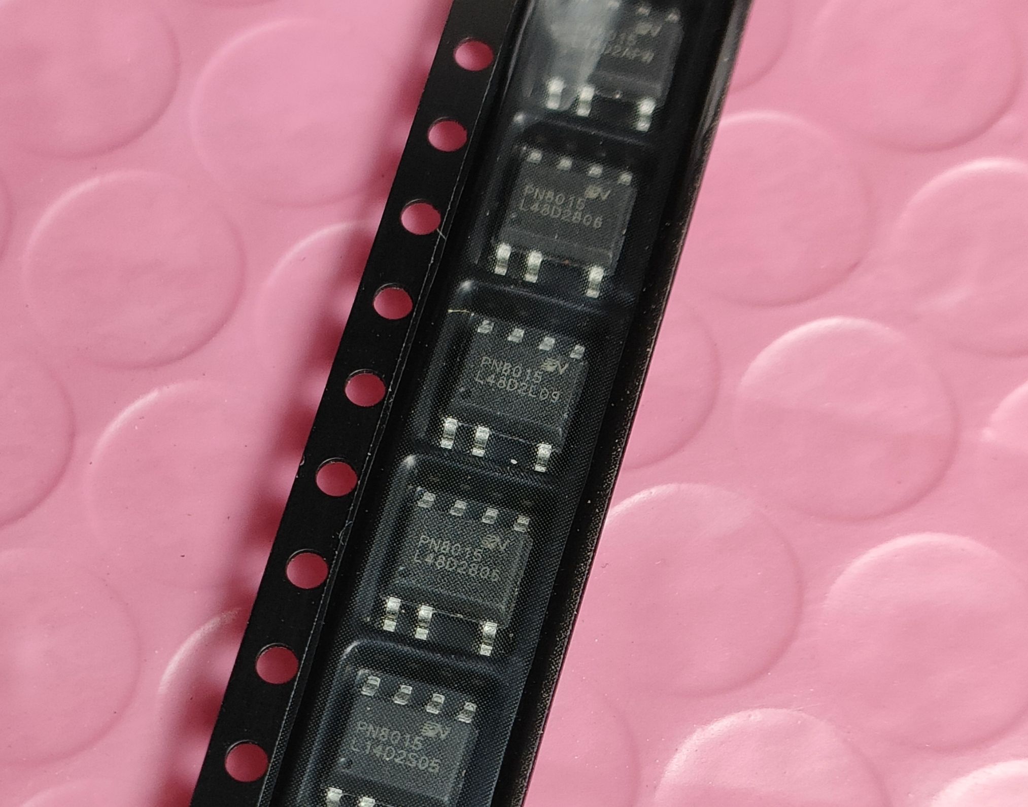 PN8015 SOP-7 ไอซีสวิทชิ่ง-CV-Buck-Converter
