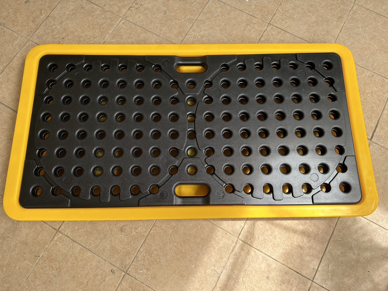 Spill Pallet พาเลทรองสารเคมี