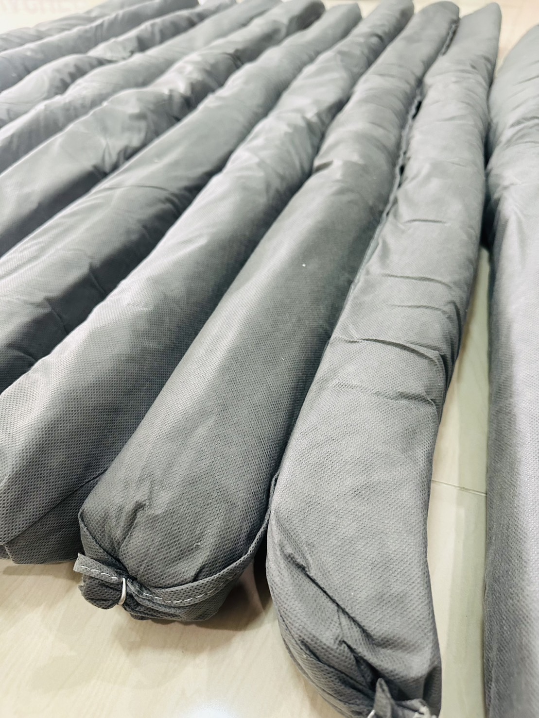 บูมดูดซับน้ำมันและสารเคมี Universal Absorbent Socks