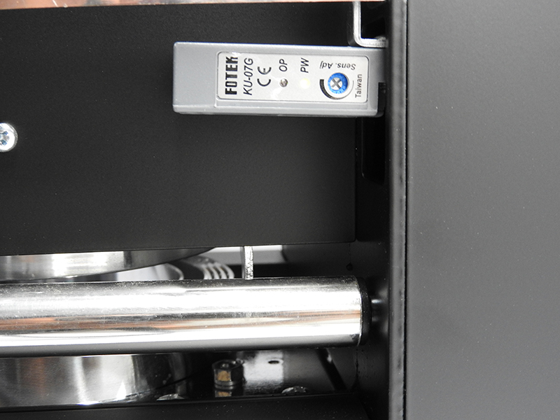 เครื่องซีลฝาแก้วอัตโนมัติ มีระะบบนับจำนวนแก้ว 1608-157