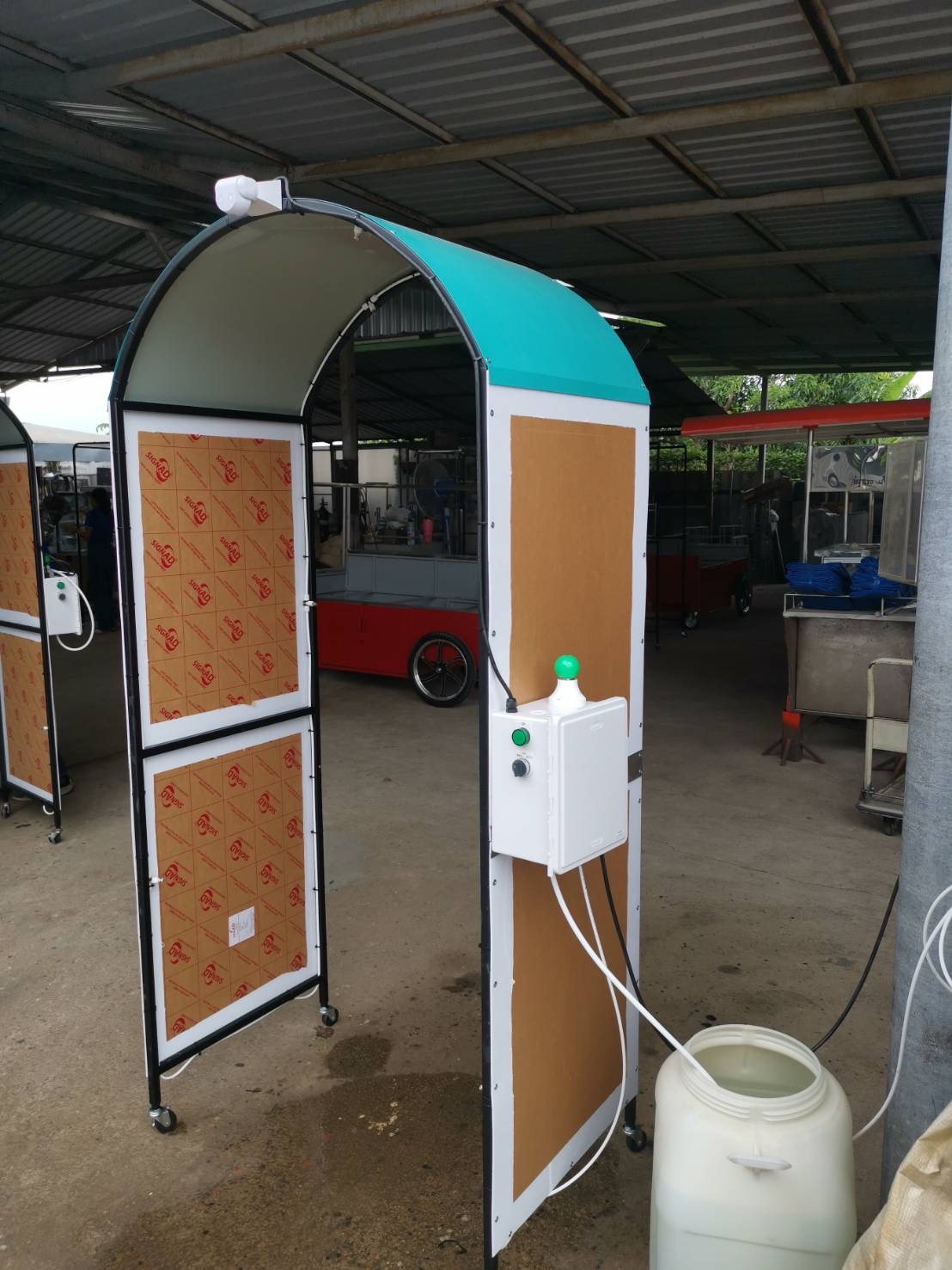 อุโมงค์พ่นฆ่าเชื้อโรคเคลื่อนย้ายได้ โครงสร้างเหล็กหุ้มอคริลิค