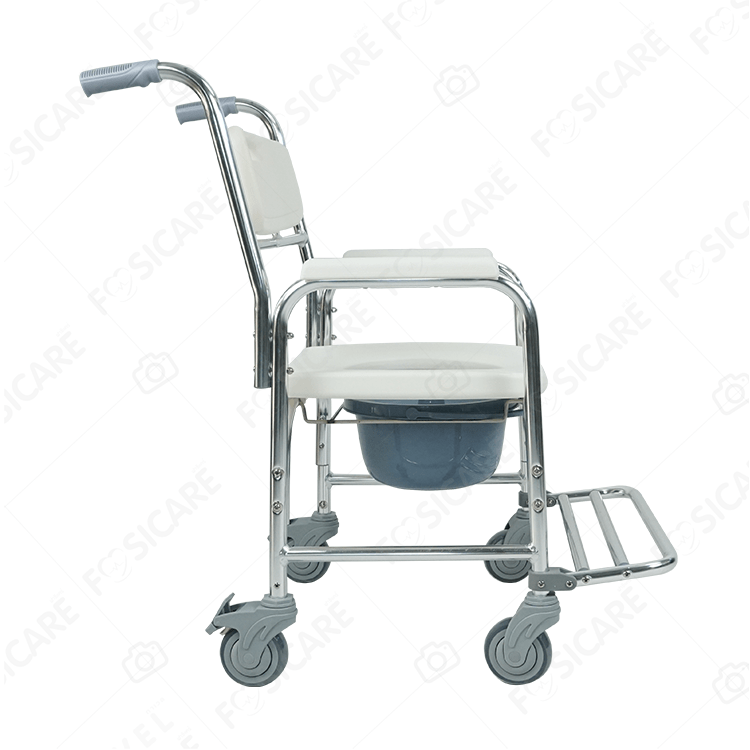 เก้าอี้นั่งถ่ายพร้อมอาบน้ำ โครงสร้างอะลูมิเนียมอัลลอย รุ่น W-05 เบาะแข็ง ฐานมีล้อ พร้อมพนักวางเท้า