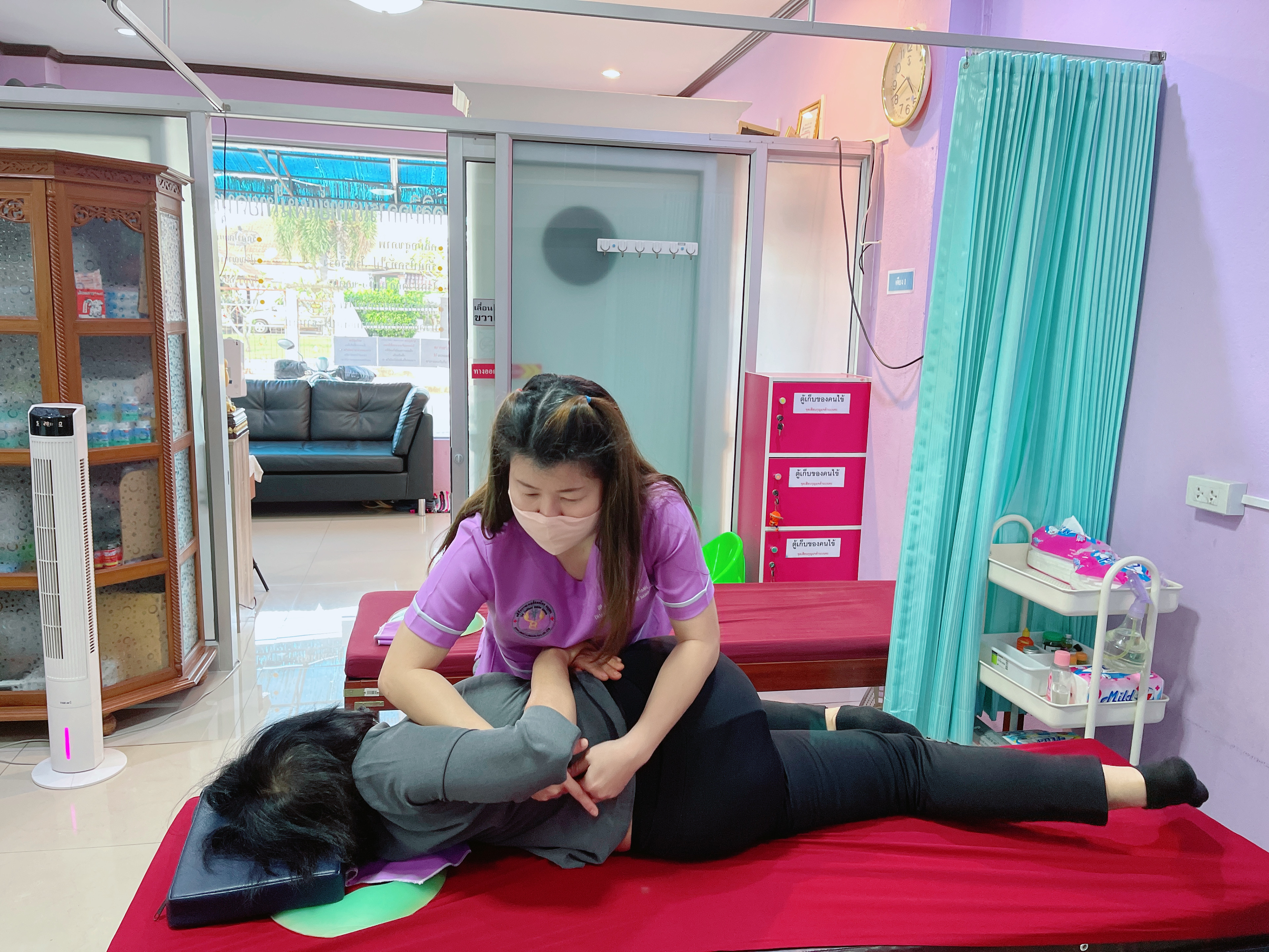 สอนนวด สอนนวดแก้อาการ สอนนวดระยะสั้น massage therapist course in thailand เรียนนวดทำงานต่างประเทศ