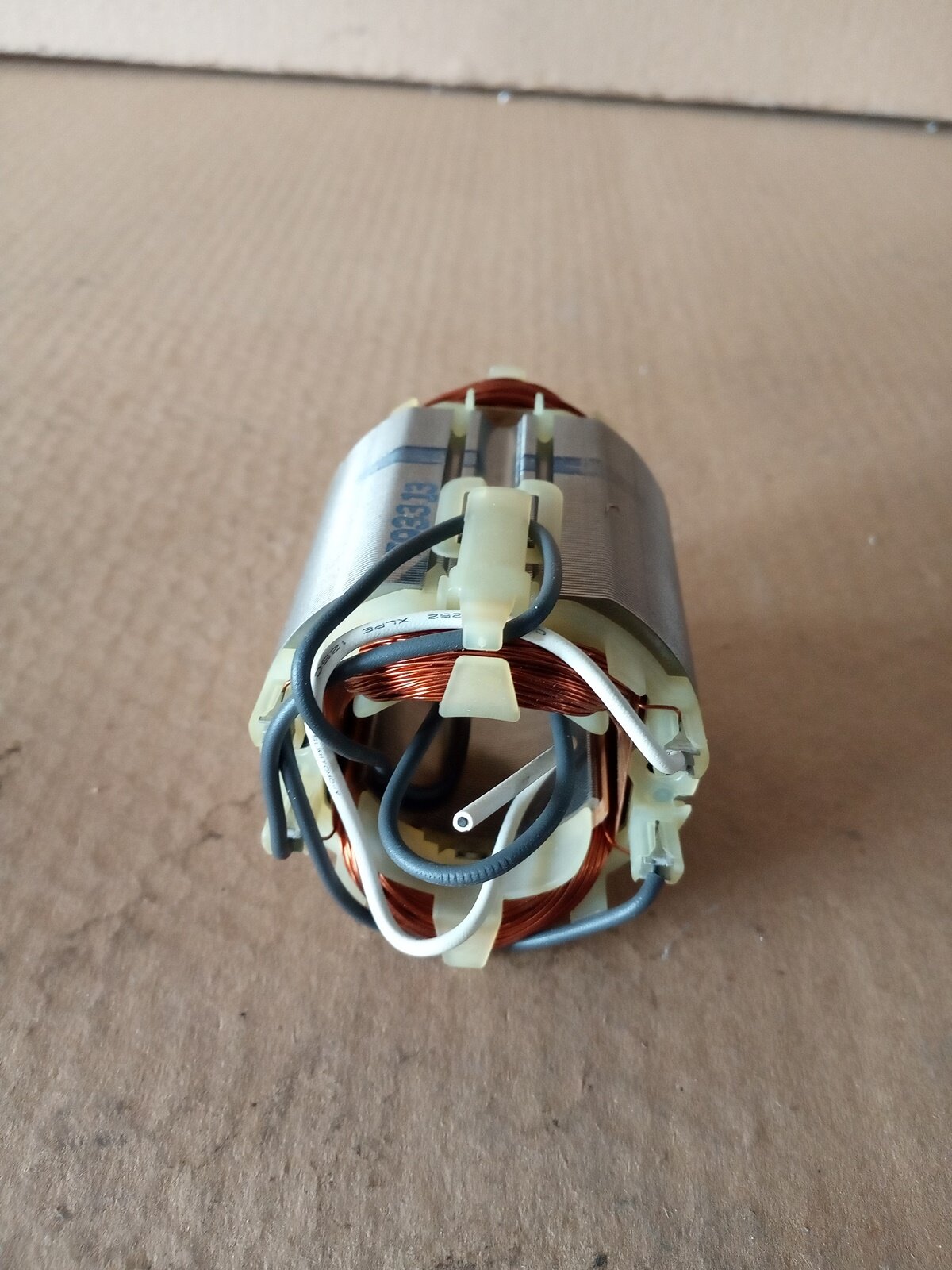 ฟิลคอยล์ สว่านโรตารี่ MAKITA รุ่น HR2410