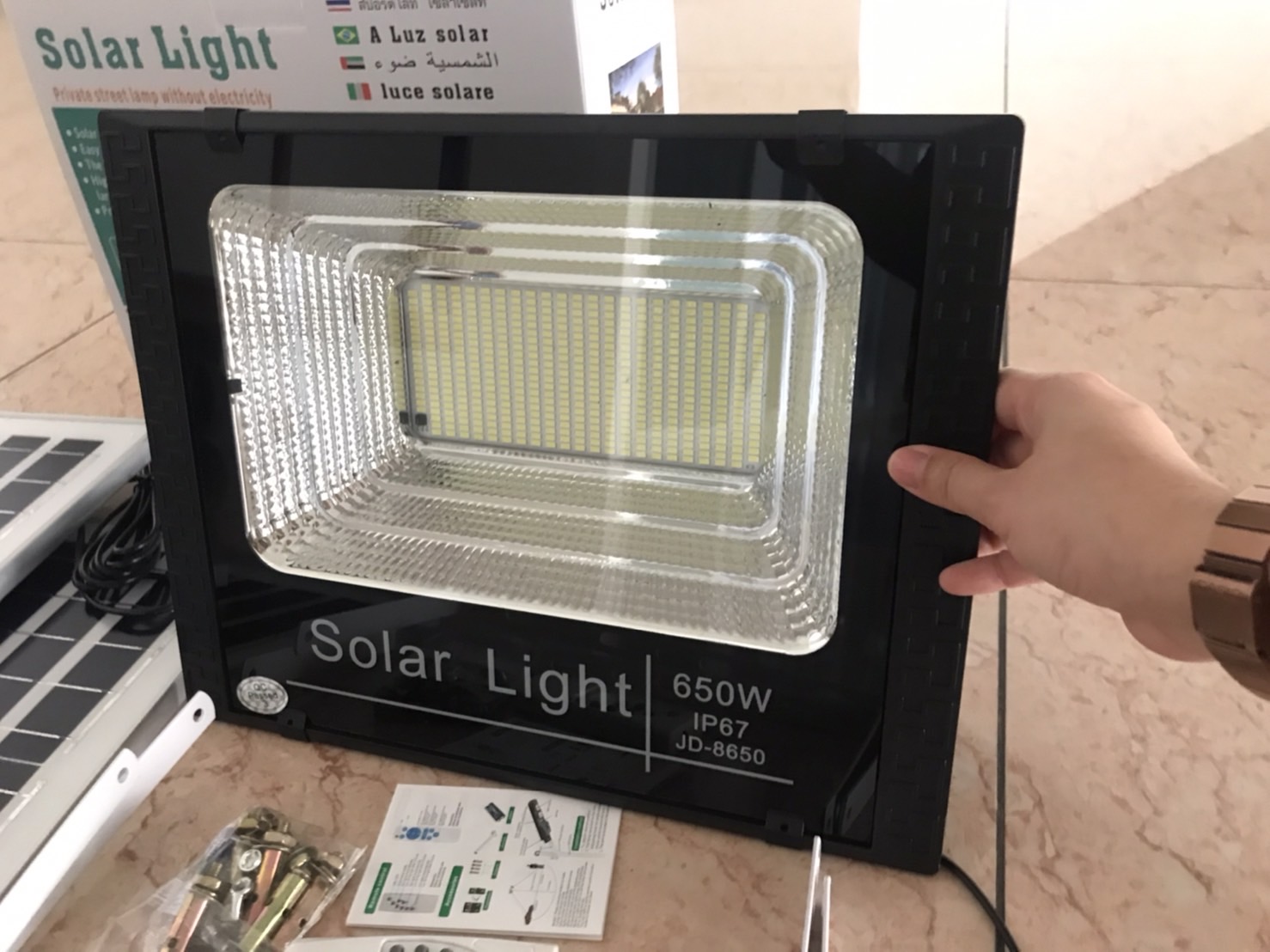 สปอร์ตไลท์ โซล่าเซลล์ LED JD5730