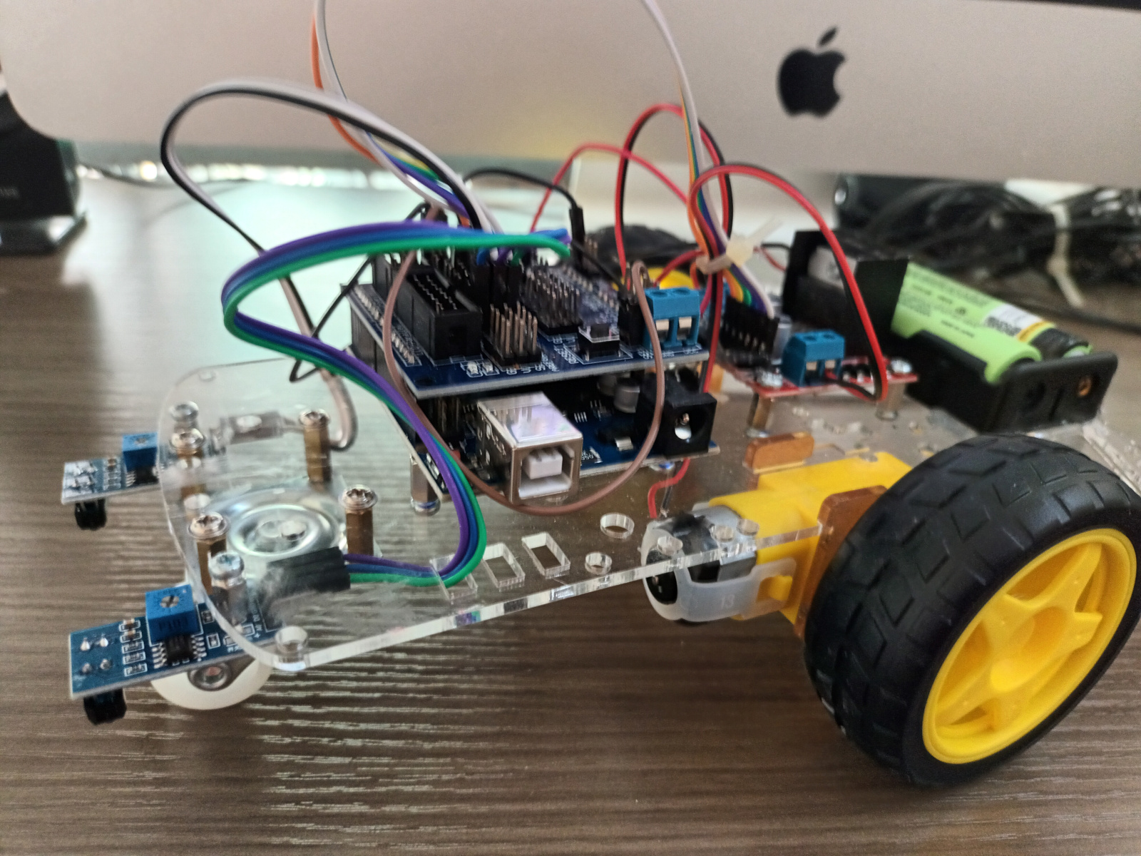 ชุดคิท หุ่นยนต์ Arduino เดินตามเส้น 2 เซ็นเซอร์ (Tracing Infrared)