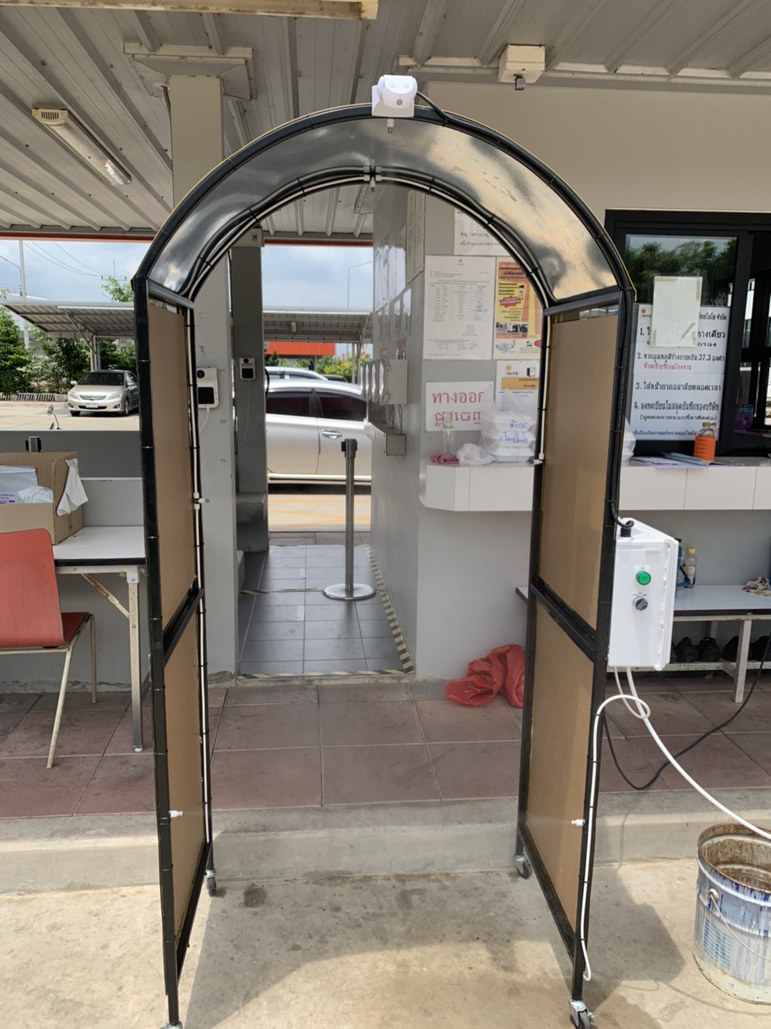 อุโมงค์พ่นฆ่าเชื้อโรคเคลื่อนย้ายได้ โครงสร้างเหล็กหุ้มอคริลิค