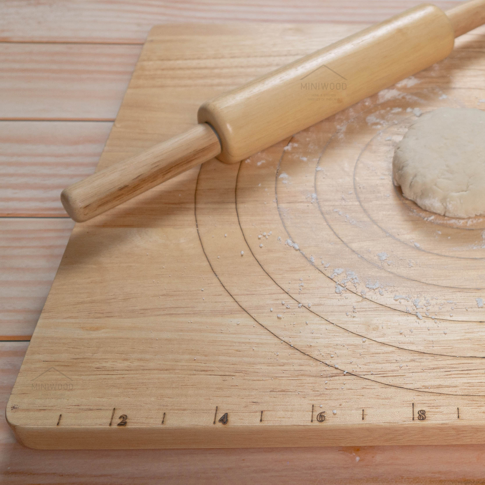 MINIWOOD กระดานนวดแป้ง แผ่นรองนวดแป้ง เขียงไม้ อุปกรณ์เบเกอรี่ ไม้ยางพารา Pastry Board 15"x19" นิ้ว (ไม้นวดแยกจำหน่าย)