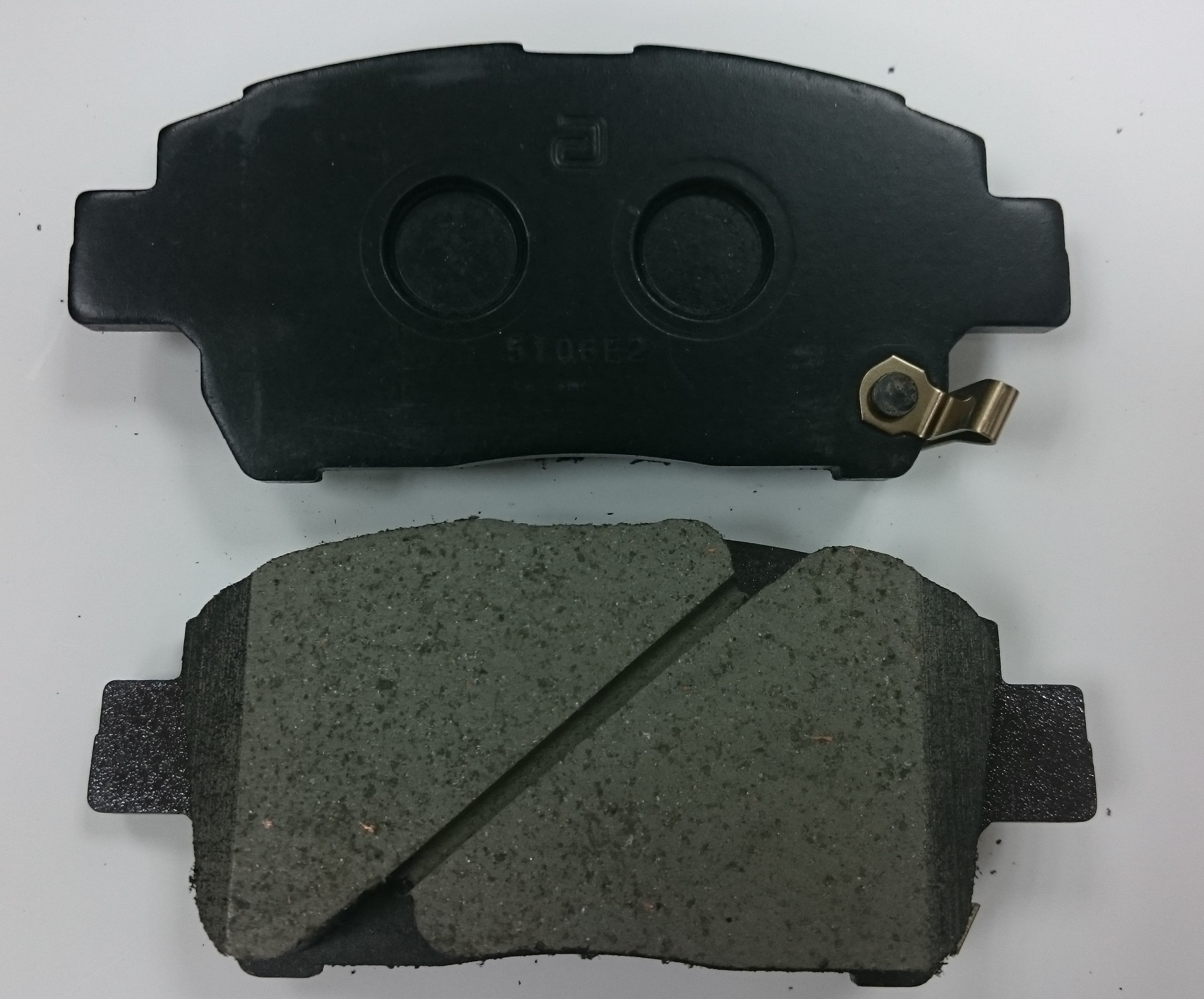 ผ้าเบรค-หน้า vios ปี 2002 - 2007 (akebono)