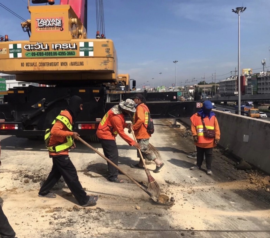 ผงดูดซับน้ำมันและสารเคมี แบบถุง 20 กก.