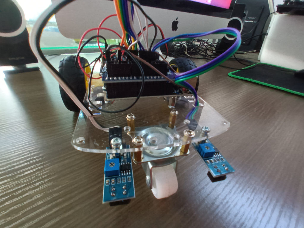 ชุดคิท หุ่นยนต์ Arduino เดินตามเส้น 2 เซ็นเซอร์ (Tracing Infrared)