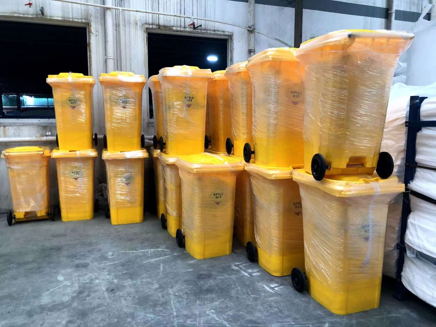 วัสดุดูดซับน้ำมันและสารเคมีแบบถังประจำจุด Spill Kit Absorbent