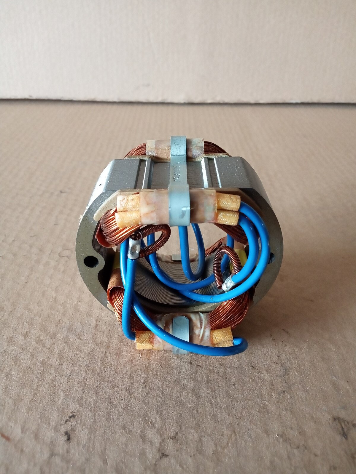 ฟิลคอยล์ เครื่องขัดกระดาษทราย MAKITA รุ่น 9924DB